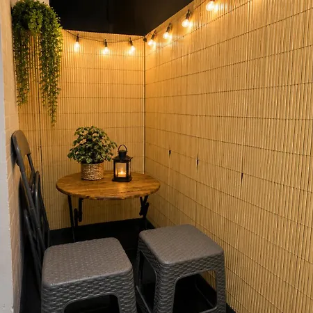 Tantra 6 Queen Filipescu Self Check-in Near Old Town Apartment *